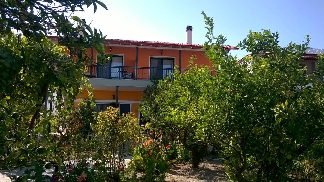 Ferienwohnung Orange Tree Garden Pefkochori Exterior foto
